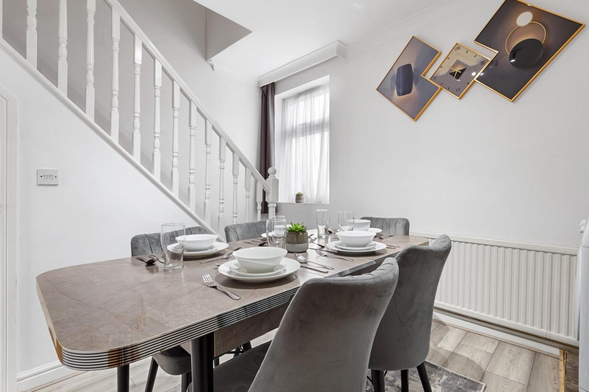 Green Hype - 10 Mins To Stadium - Sleeps 8 Лондон Экстерьер фото