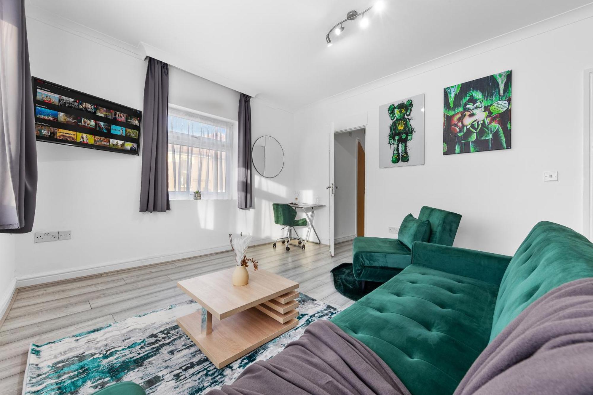 Green Hype - 10 Mins To Stadium - Sleeps 8 Лондон Экстерьер фото