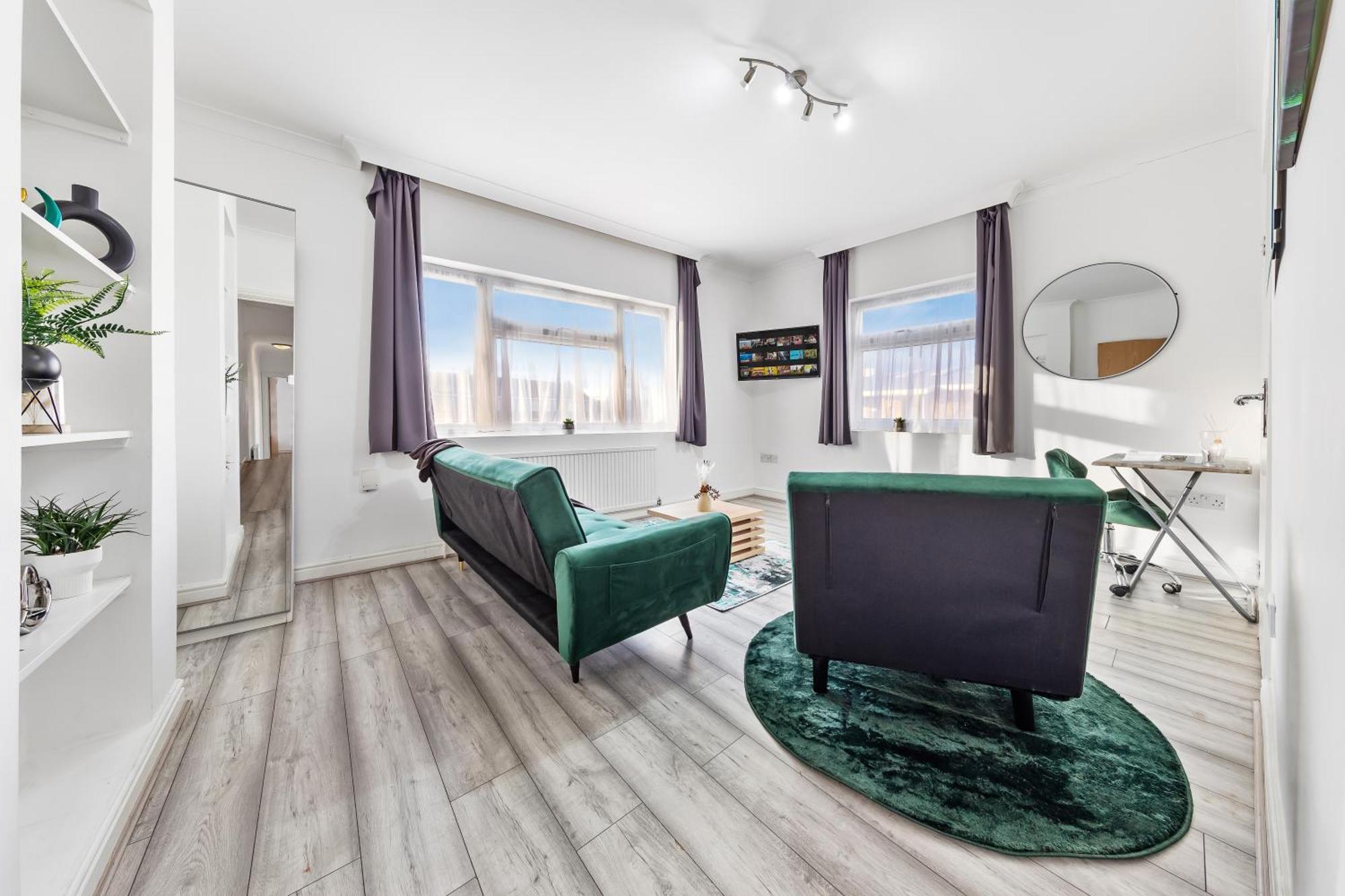Green Hype - 10 Mins To Stadium - Sleeps 8 Лондон Экстерьер фото