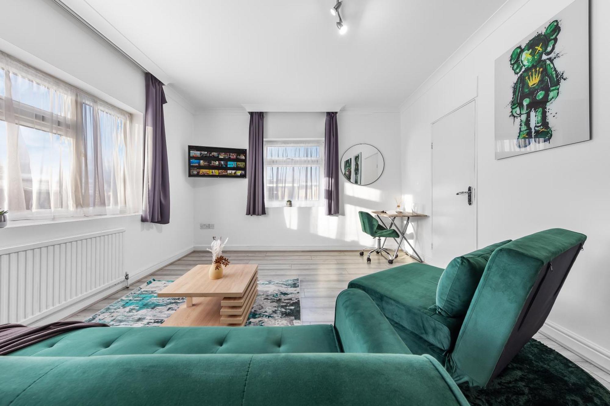 Green Hype - 10 Mins To Stadium - Sleeps 8 Лондон Экстерьер фото